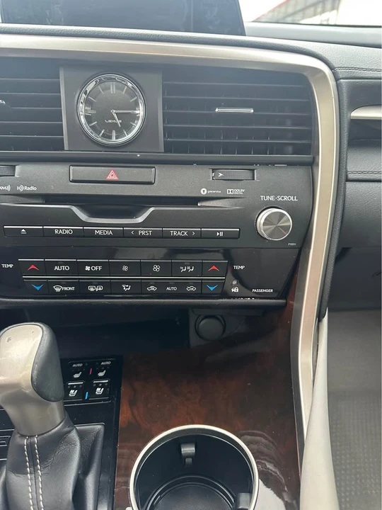 2017 Lexus RX 4th Gen - Image 10 of 16