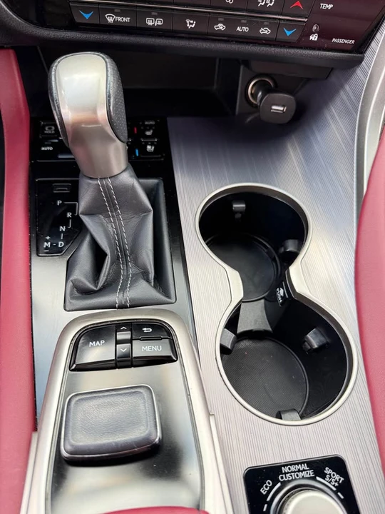 2017 Lexus RX 4th Gen - Image 9 of 10
