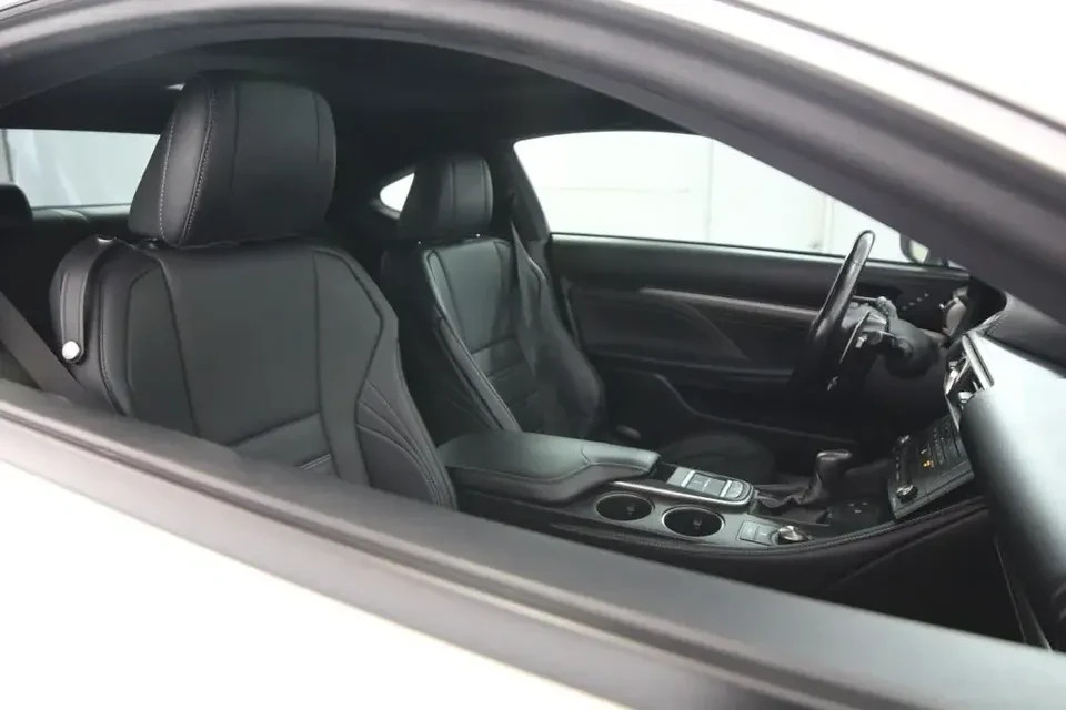 2017 Lexus RC - Image 15 of 17