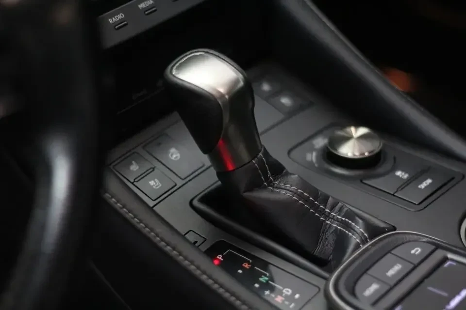 2017 Lexus RC - Image 12 of 17