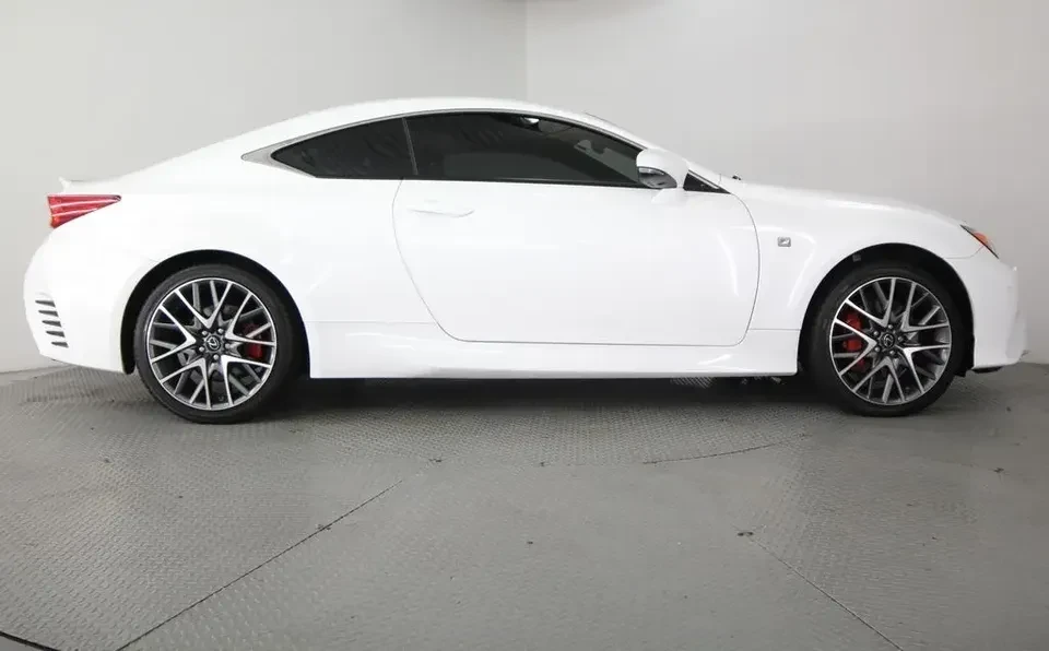 2017 Lexus RC - Image 4 of 17