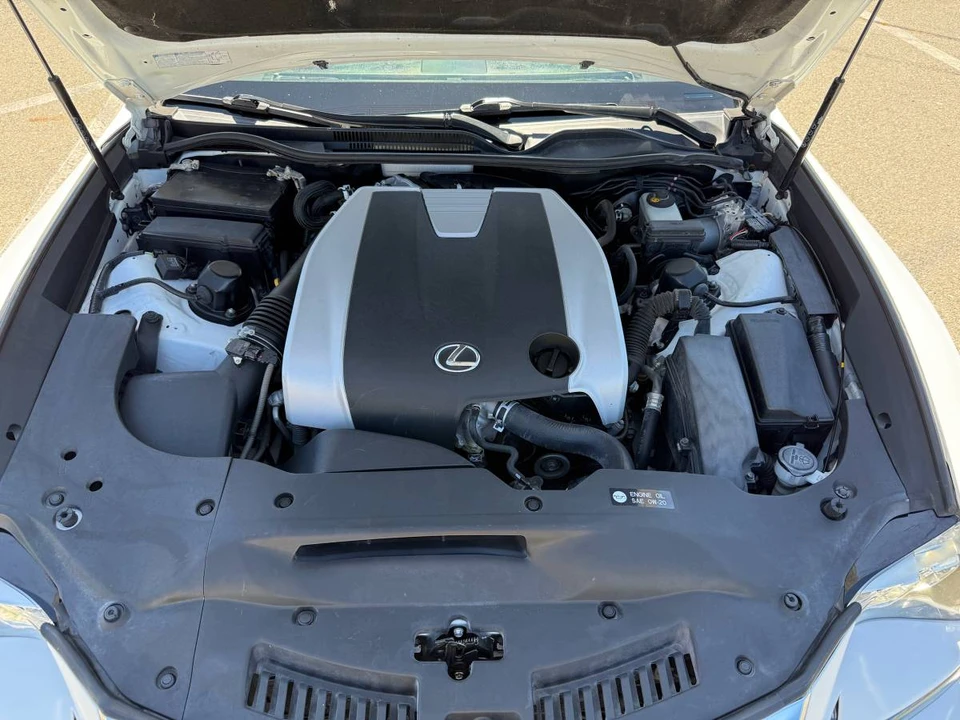 2017 Lexus RC F - Image 16 of 16