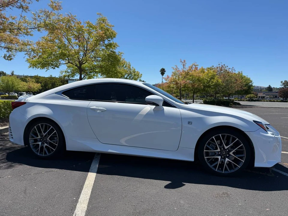 2017 Lexus RC F - Image 5 of 16