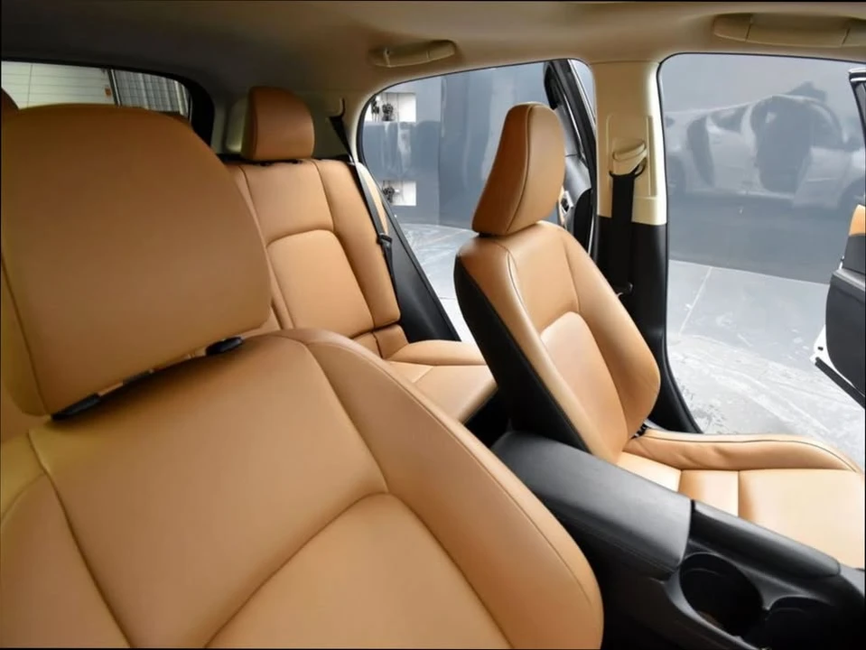 2017 Lexus CT - Image 17 of 20
