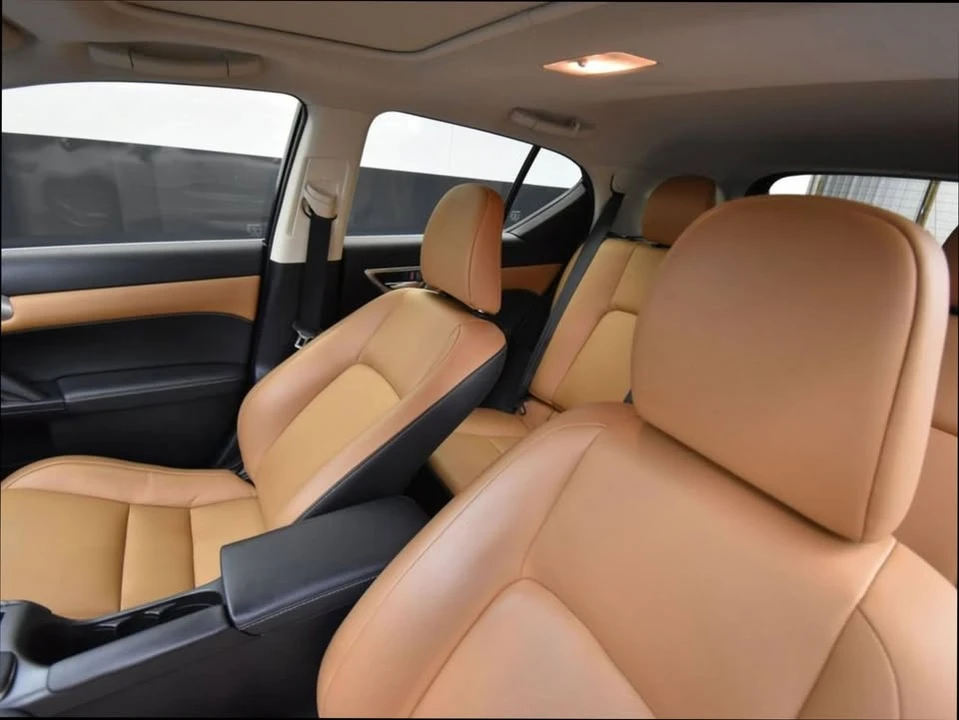 2017 Lexus CT - Image 14 of 20