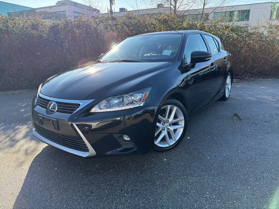 2017 Lexus CT - Image 2 of 20