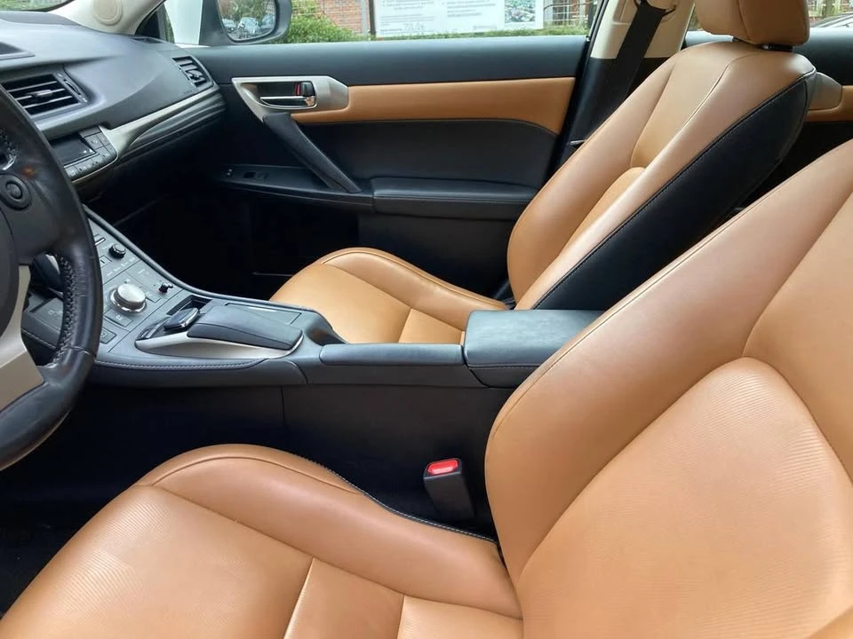 2017 Lexus CT - Image 6 of 10