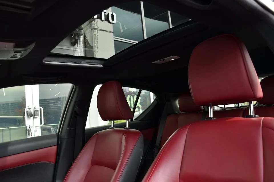 2017 Lexus CT - Image 10 of 16