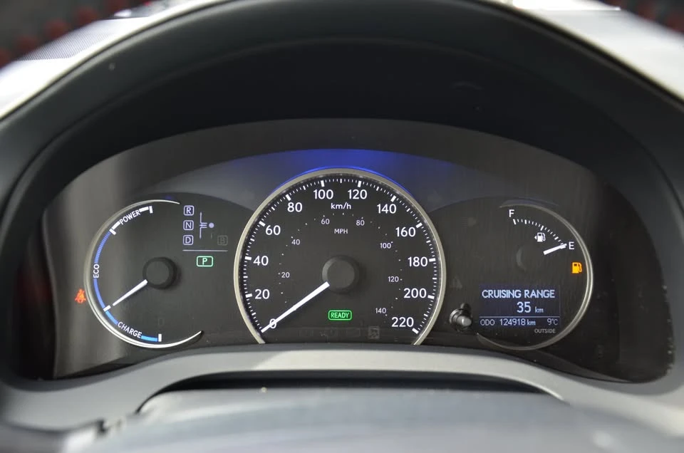 2017 Lexus CT - Image 14 of 16