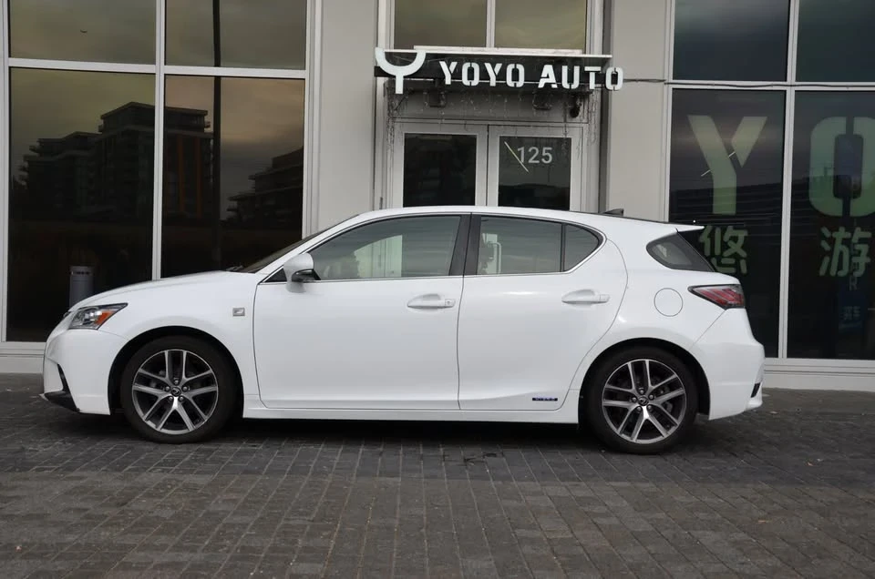 2017 Lexus CT - Image 4 of 16