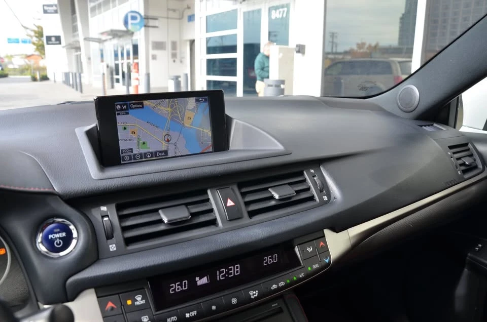 2017 Lexus CT - Image 15 of 16