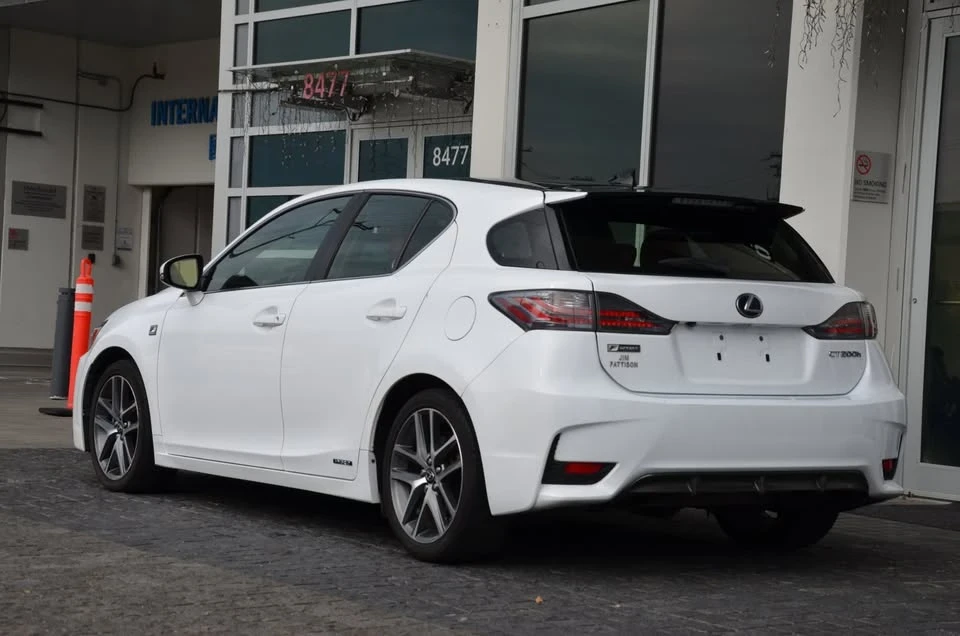 2017 Lexus CT - Image 5 of 16