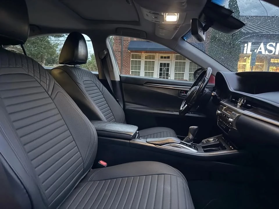 2017 Lexus ES 6th Gen - Image 10 of 16