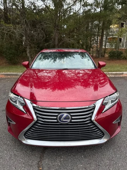 2017 Lexus ES 6th Gen - Image 2 of 16