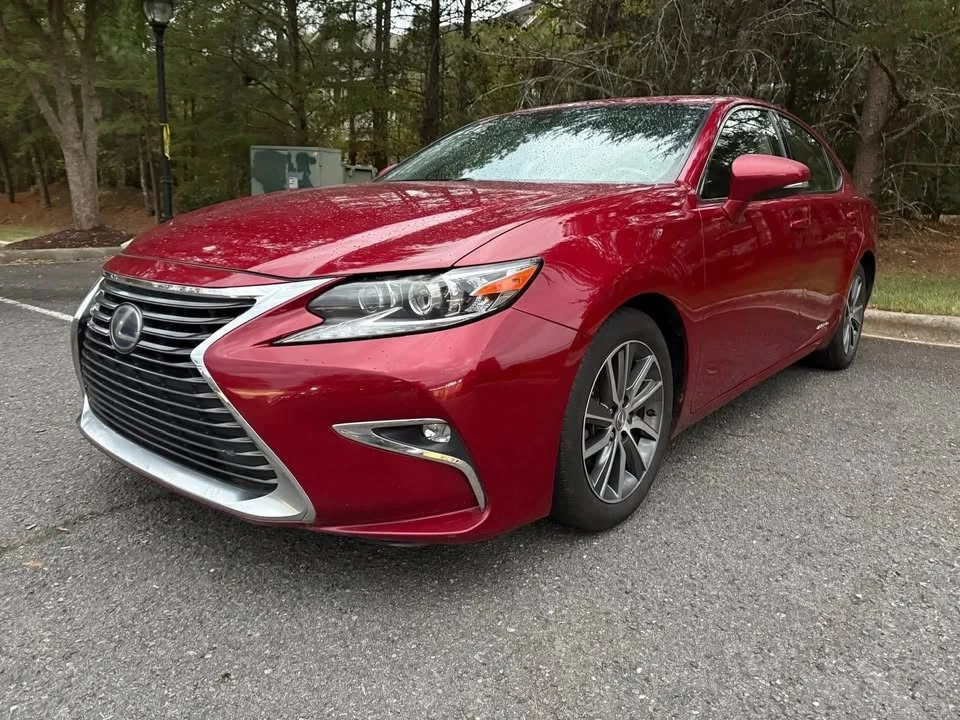 2017 Lexus ES 6th Gen - Image 3 of 16