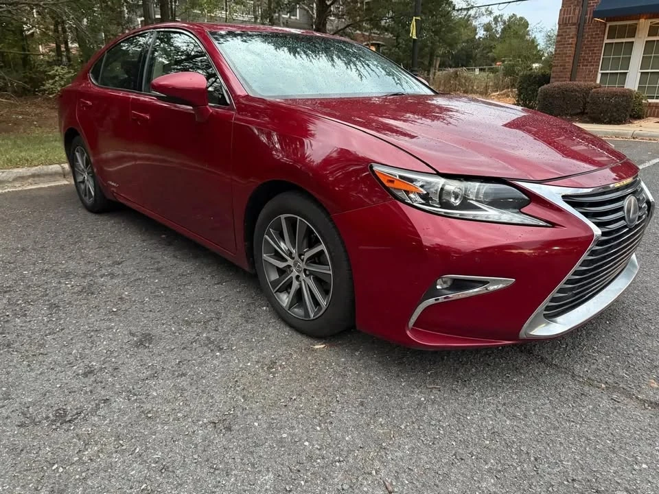 2017 Lexus ES 6th Gen - Image 4 of 16