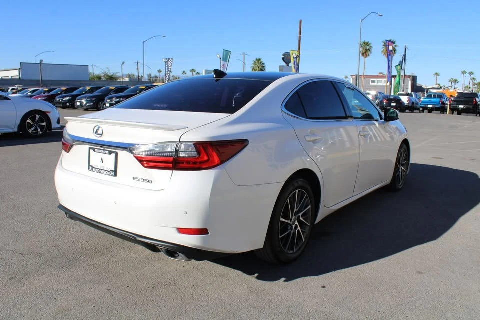 2017 Lexus ES 6th Gen - Image 4 of 17