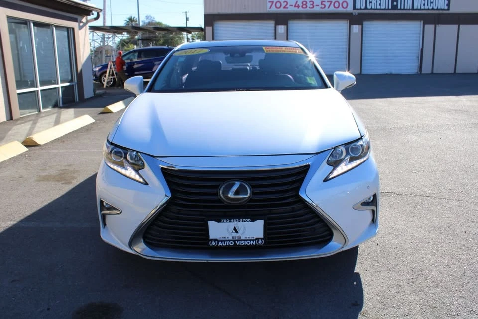 2017 Lexus ES 6th Gen - Image 2 of 17
