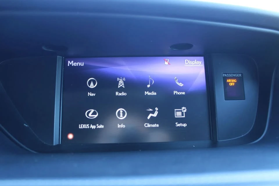 2017 Lexus ES 6th Gen - Image 12 of 17