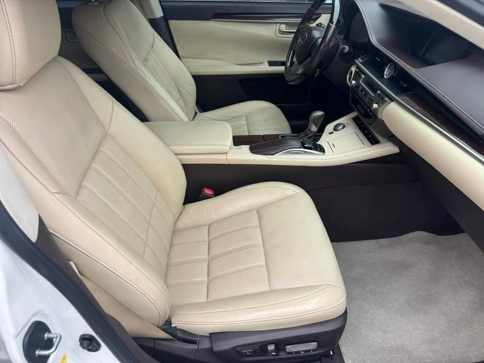 2017 Lexus ES 6th Gen - Image 13 of 20