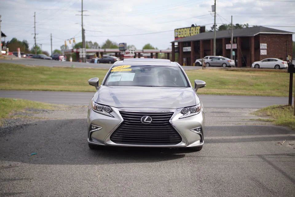 2017 Lexus ES 6th Gen - Image 3 of 20