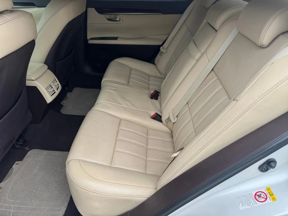 2017 Lexus ES 6th Gen - Image 6 of 20