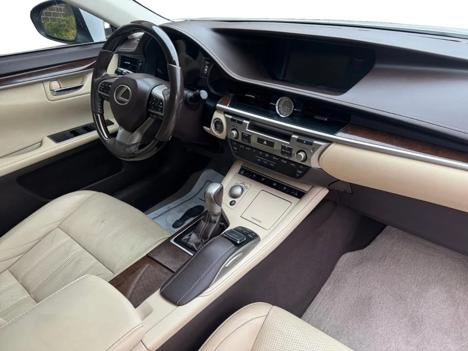 2017 Lexus ES 6th Gen - Image 4 of 20
