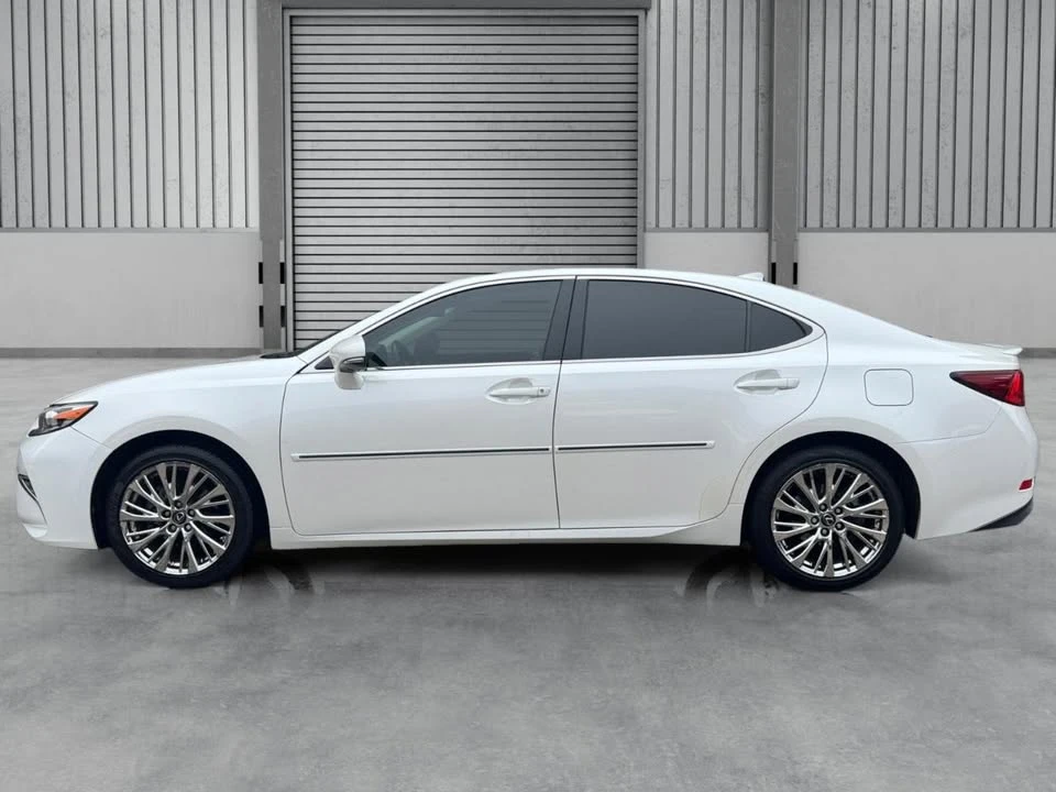 2017 Lexus ES 6th Gen - Image 2 of 20