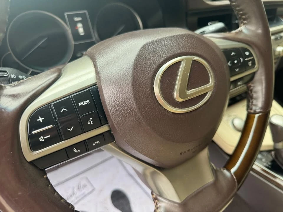 2017 Lexus ES 6th Gen - Image 8 of 20