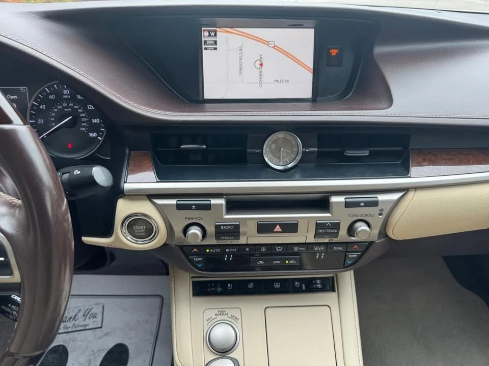 2017 Lexus ES 6th Gen - Image 12 of 20