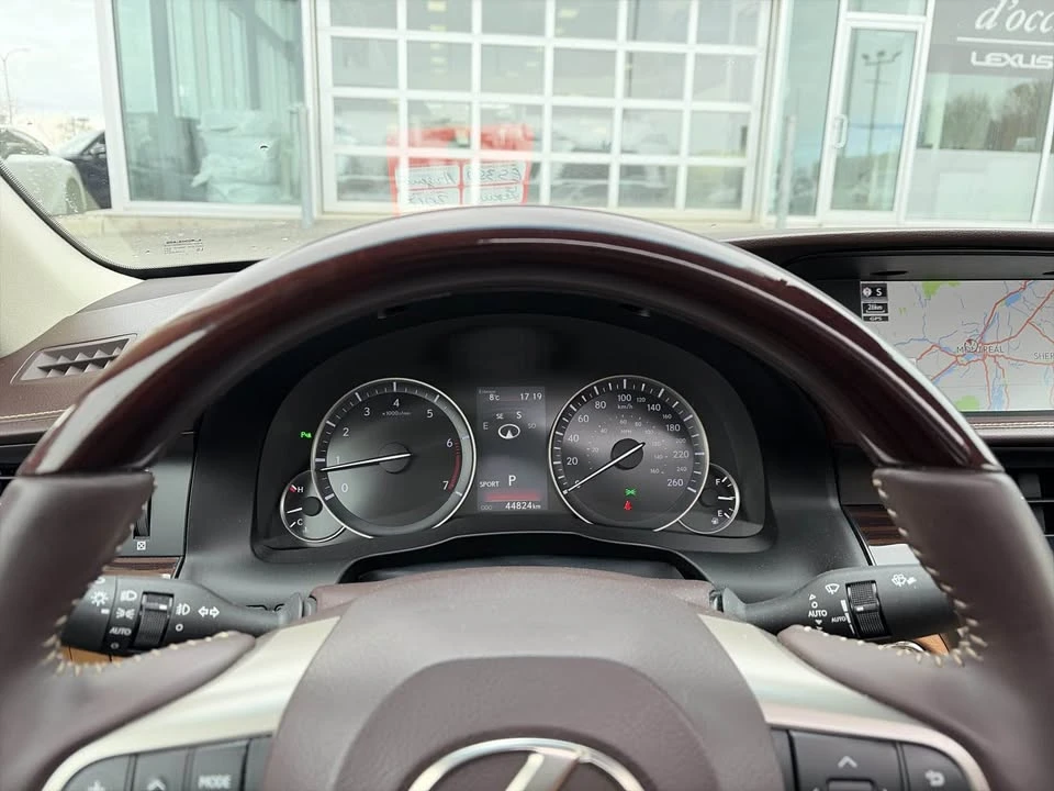2017 Lexus ES 6th Gen - Image 3 of 12