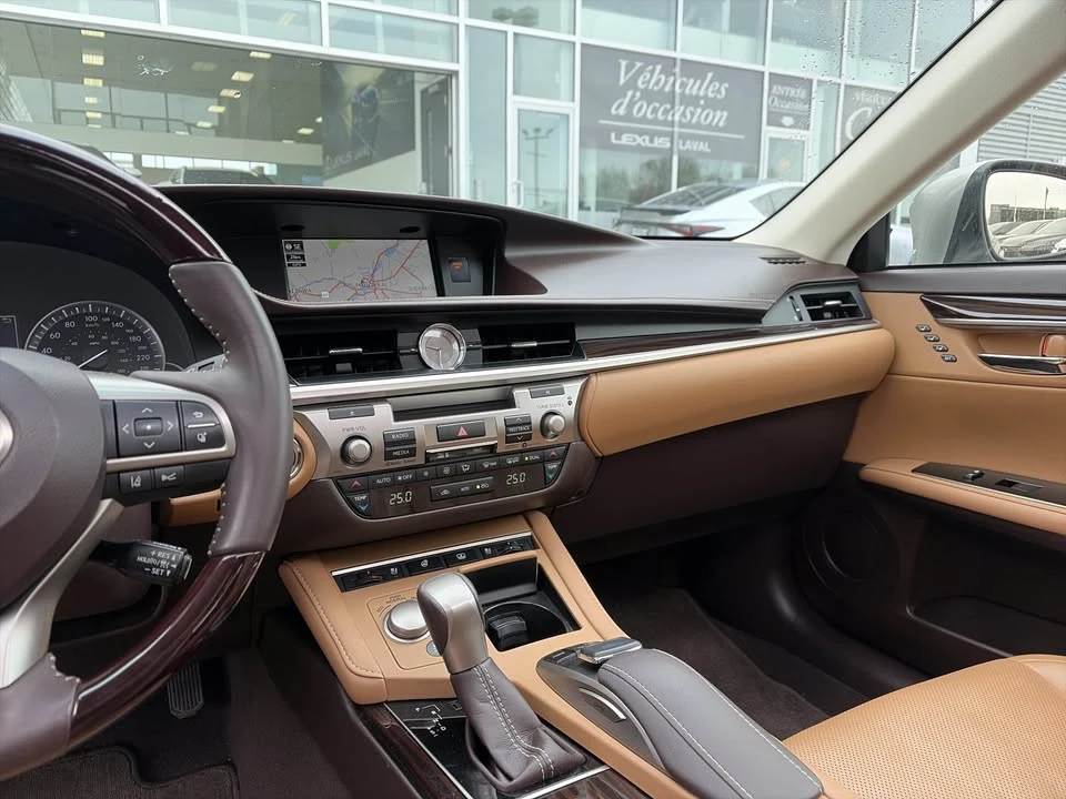 2017 Lexus ES 6th Gen - Image 8 of 12