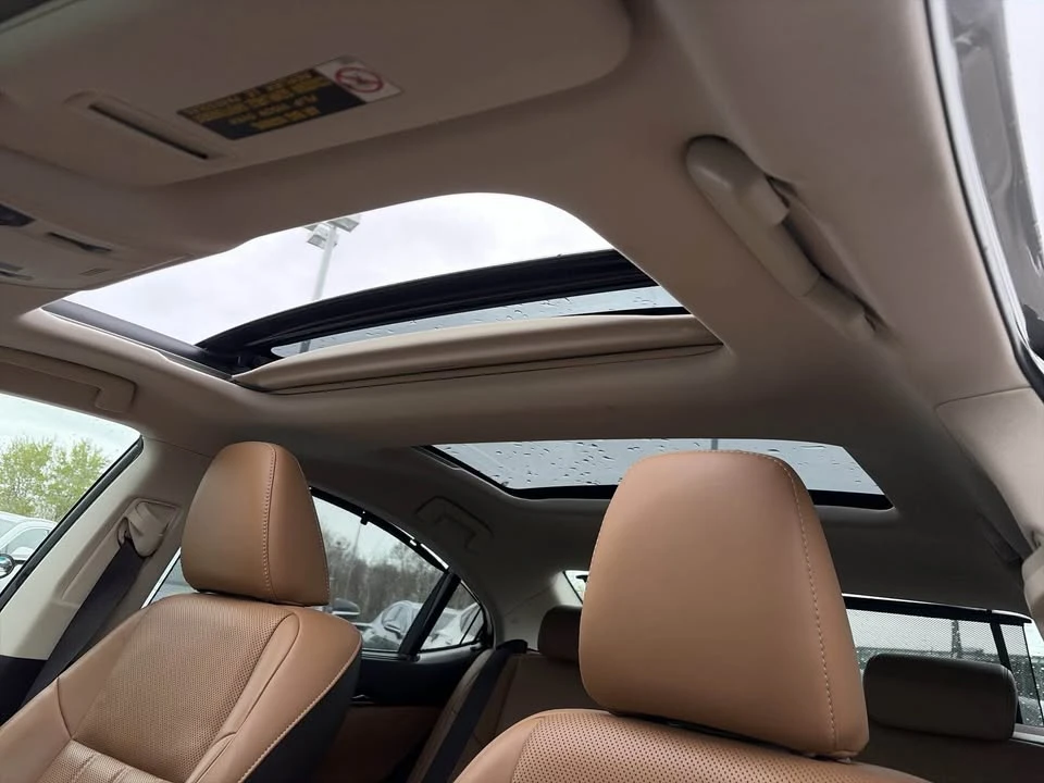 2017 Lexus ES 6th Gen - Image 7 of 12
