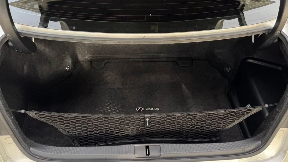 2017 Lexus ES 6th Gen - Image 14 of 20