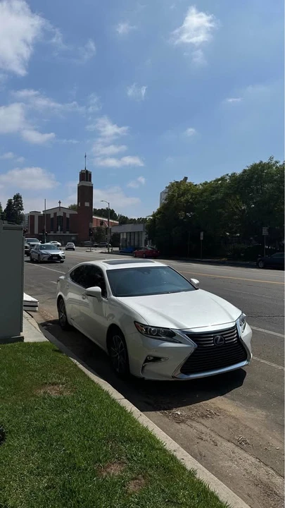 2017 Lexus ES 6th Gen - Image 7 of 20