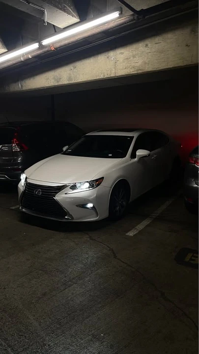 2017 Lexus ES 6th Gen - Image 3 of 20