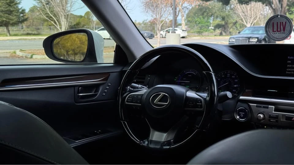 2017 Lexus ES 6th Gen - Image 20 of 20
