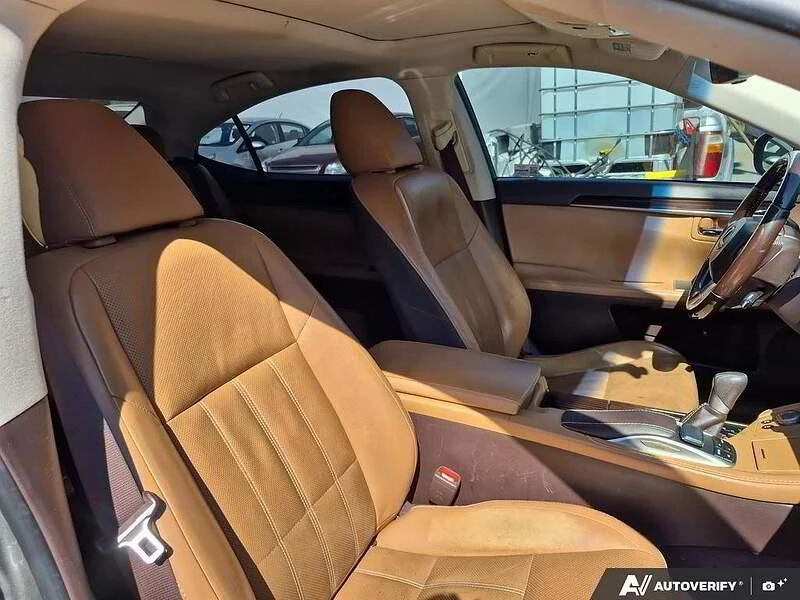 2017 Lexus ES 6th Gen - Image 11 of 12