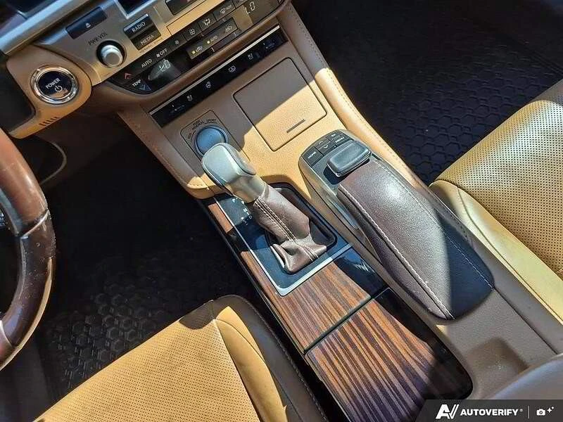 2017 Lexus ES 6th Gen - Image 9 of 12