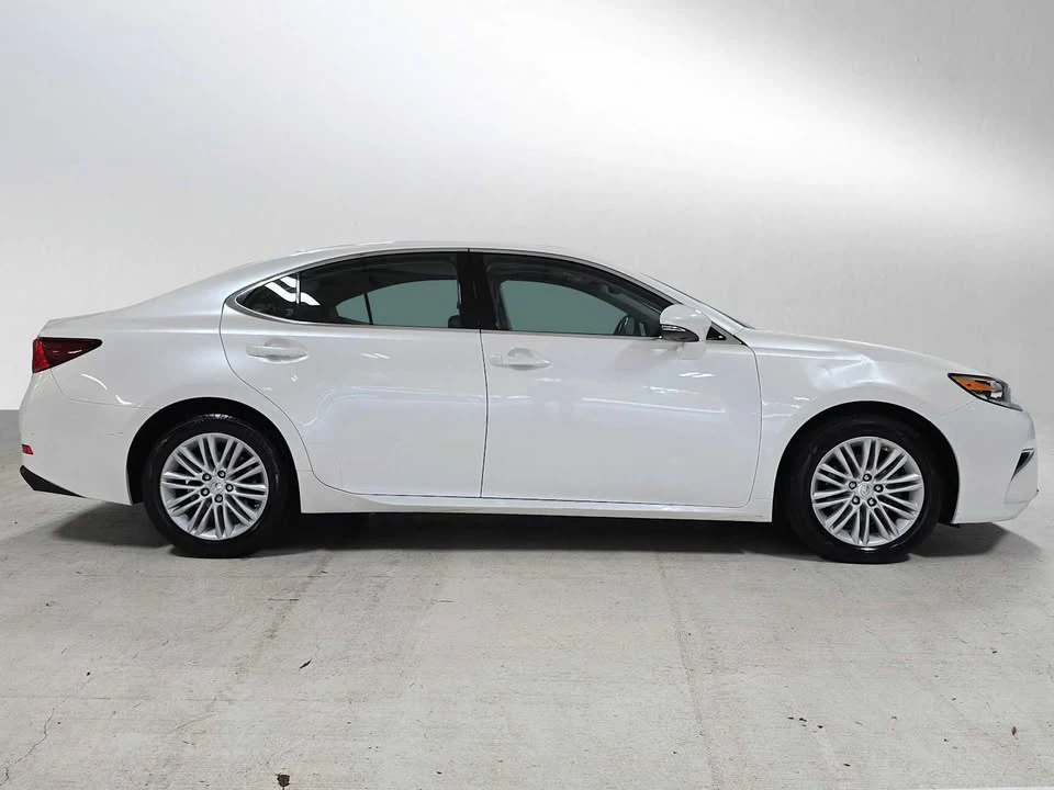 2017 Lexus ES 6th Gen - Image 2 of 14