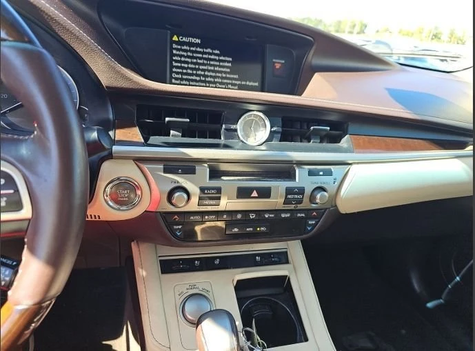 2017 Lexus ES 6th Gen - Image 9 of 11