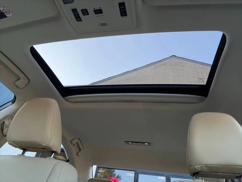 2017 Lexus ES 6th Gen - Image 11 of 18