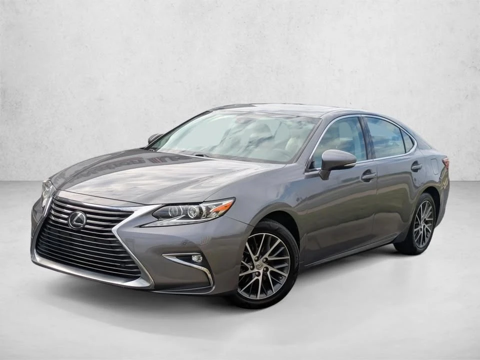 2017 Lexus ES 6th Gen - Image 2 of 5