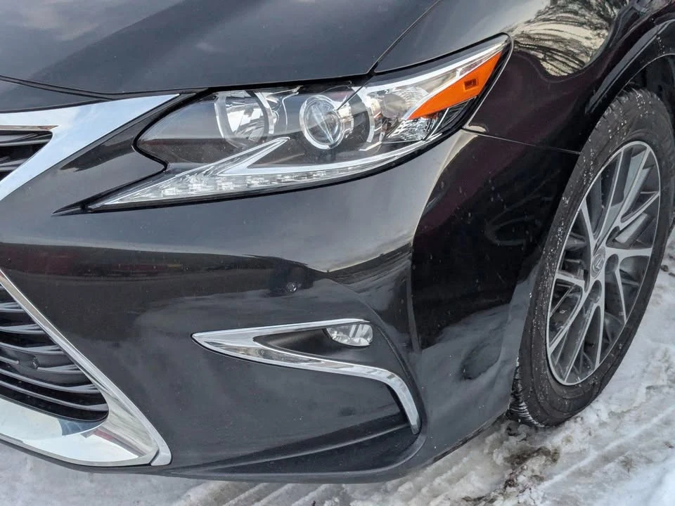 2017 Lexus ES 6th Gen - Image 6 of 12