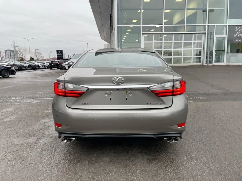2017 Lexus ES 6th Gen - Image 12 of 18