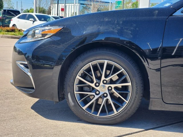 2017 Lexus ES 6th Gen - Image 7 of 20