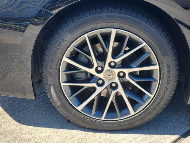 2017 Lexus ES 6th Gen - Image 9 of 20