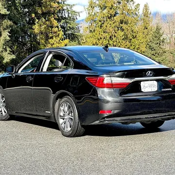2017 Lexus ES300h