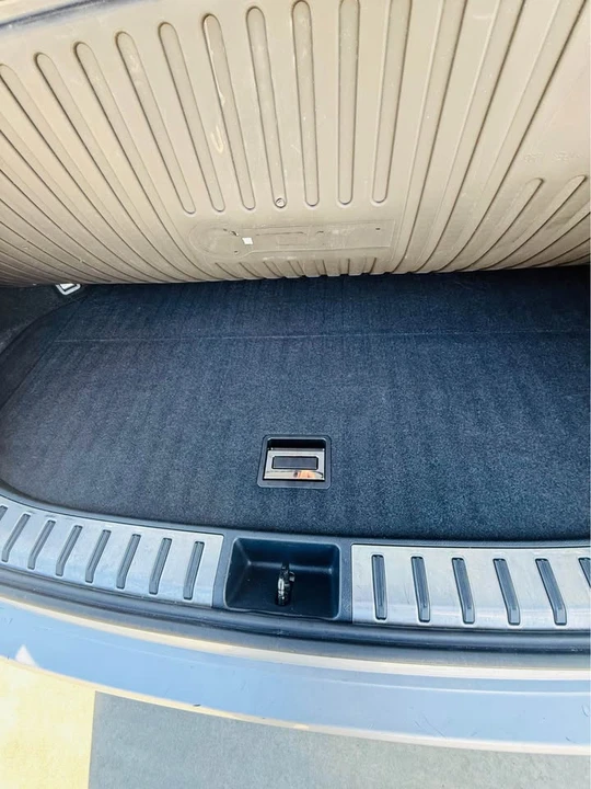 2017 Lexus LS 4th Gen - Image 10 of 15