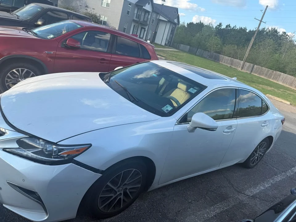 2017 Lexus ES 6th Gen - Image 3 of 8